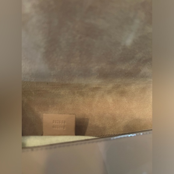 Gucci Nude Patent Leather Horsebit Clutch - Picture 9 of 9